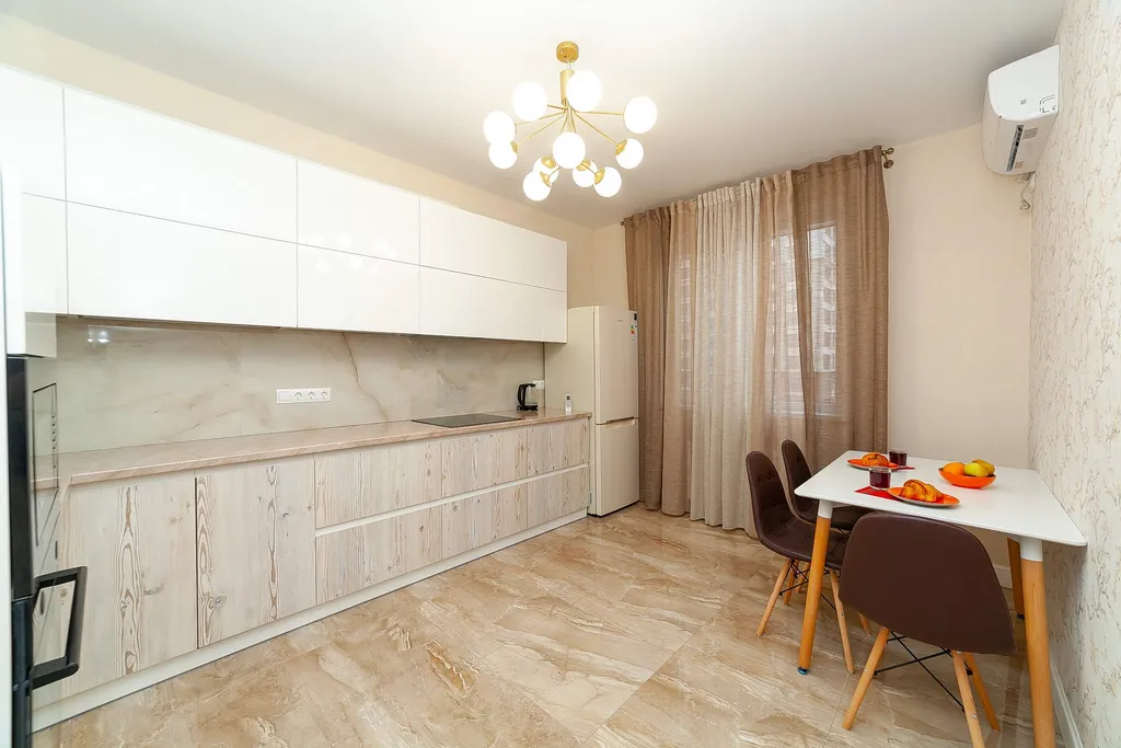 Квартира Уютная двухкомнатная квартира — Мирное