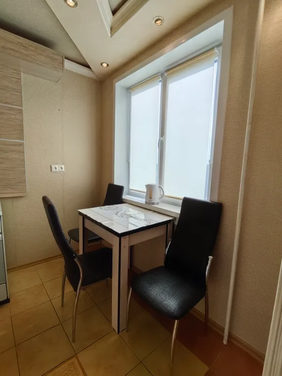 Квартира с отличным видом, душевой кабиной и балконом