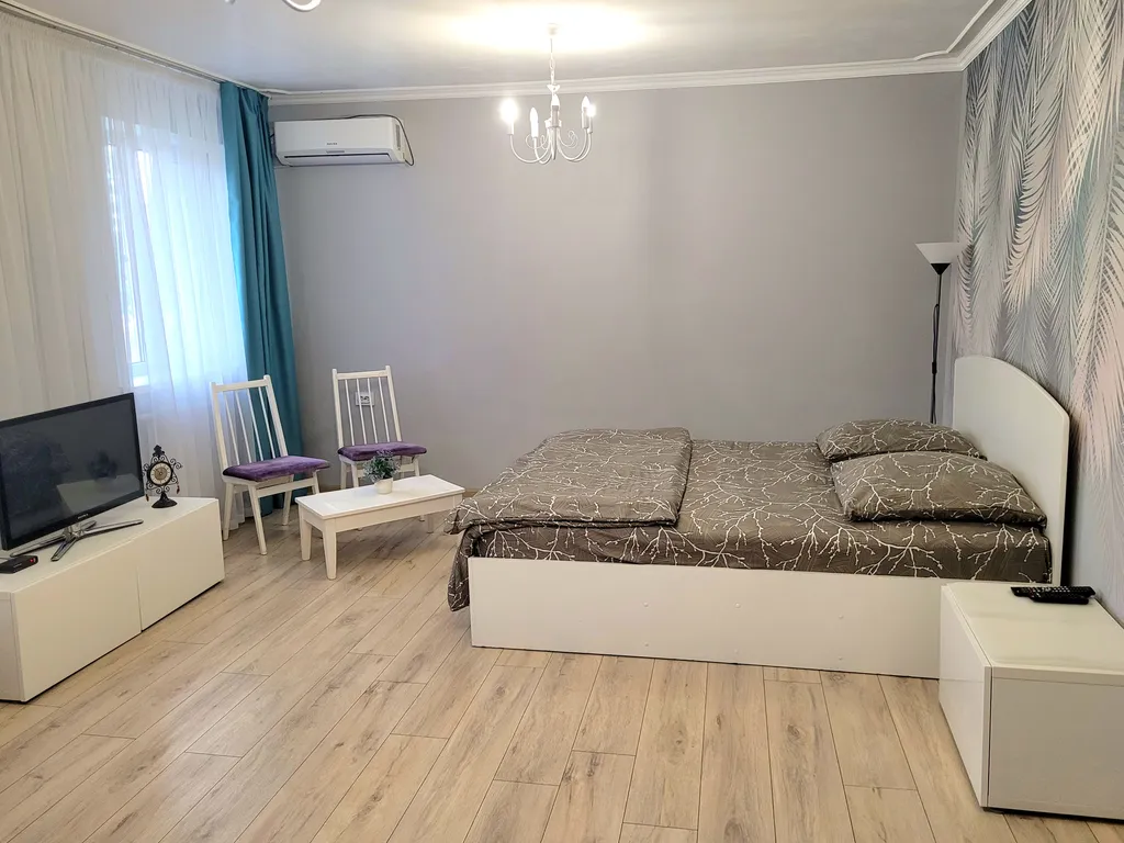 Трехкомнатная квартира в центре возле горпарка