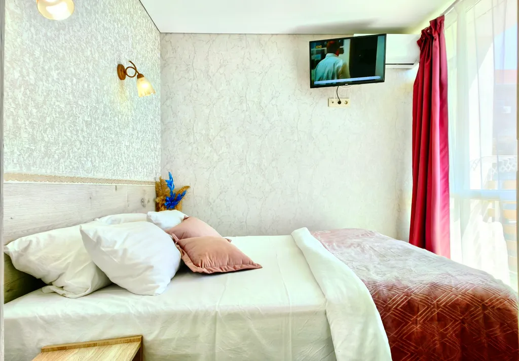 Квартира Двухкомнатные апарты с изолированными комнатами/кухня/стиралка/балконы — Судак