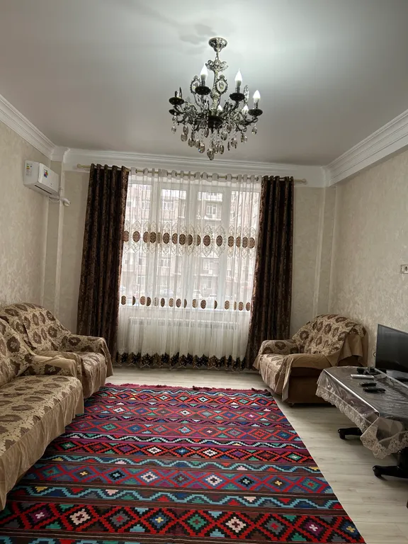 Уютная квартира со свежим ремонтом возле мультимедийного фонтана