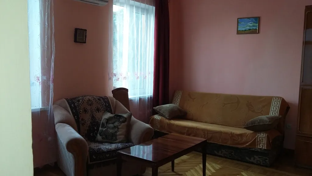 Квартира для большой компании со своей террасой-двориком