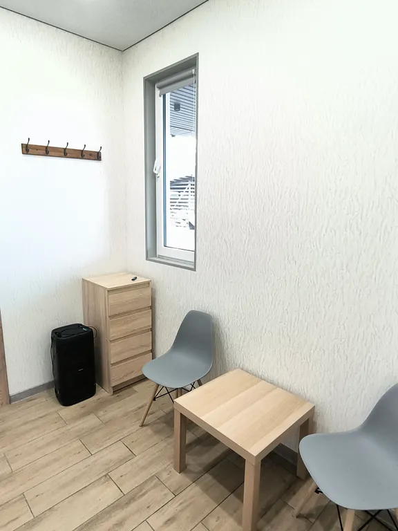 Современный коттедж в пригороде с баней и горячим чаном