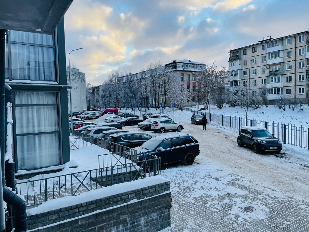 Студия в центре с видом на реку Великую