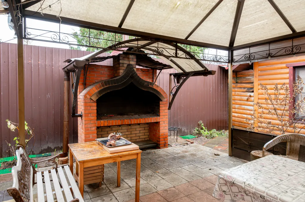 Уютный гостевой домик с жаркой баней и большой беседкой с мангалом