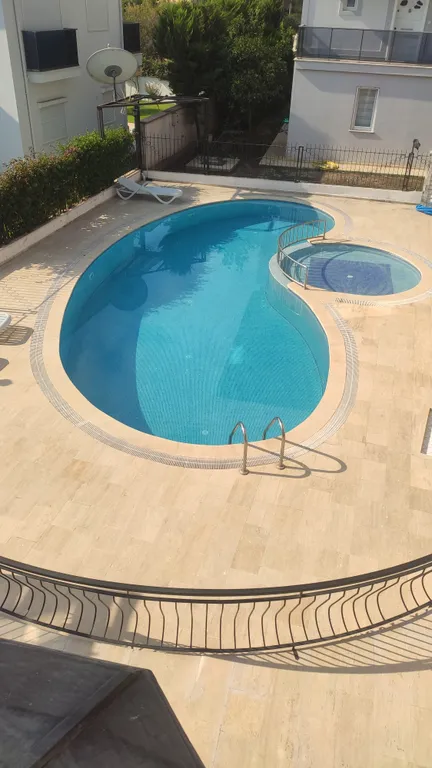 Вилла в красивом и ухоженном комплексе в великолепном месте