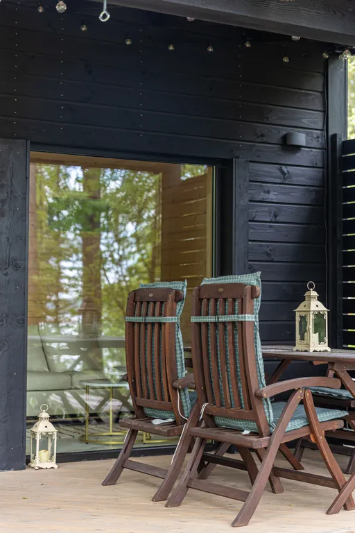 Стильный дом на берегу Ладожского озера с панорамным видом