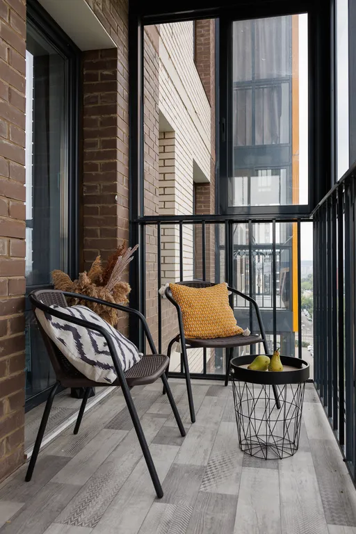 Квартира возле 130 квартала с панорамным балконом