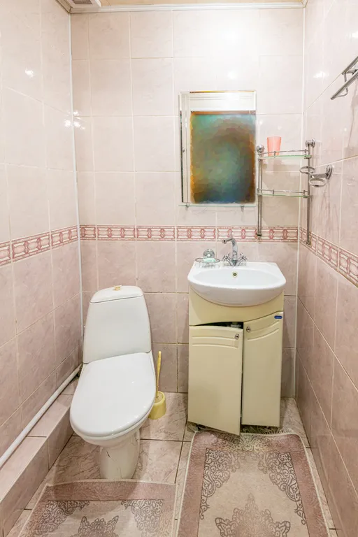 Дом у водоёма