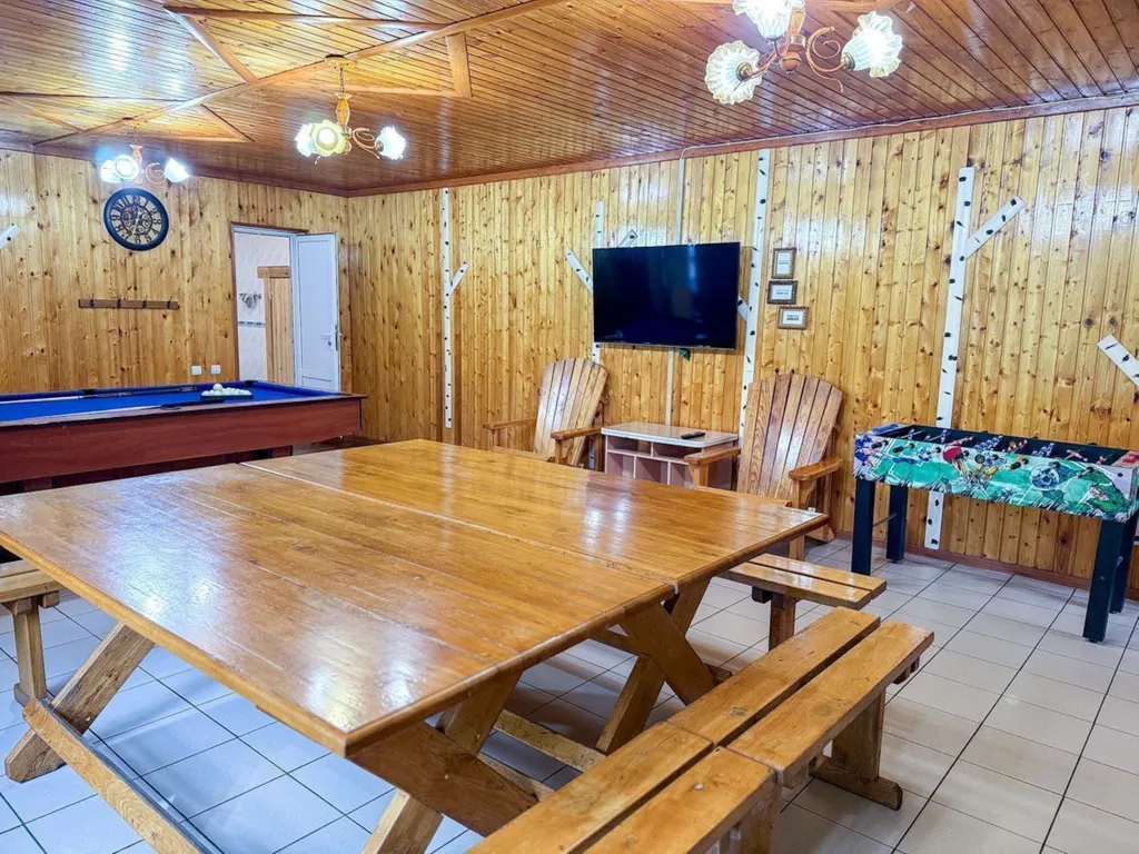 Дом с баней и бассейном