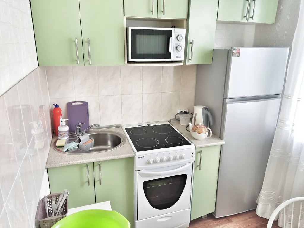 Квартира на кольце мира и обручева