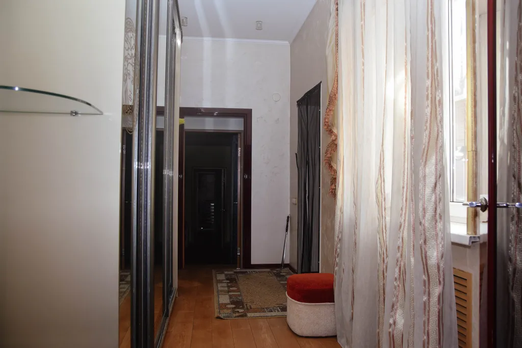 7-комнатный Дом