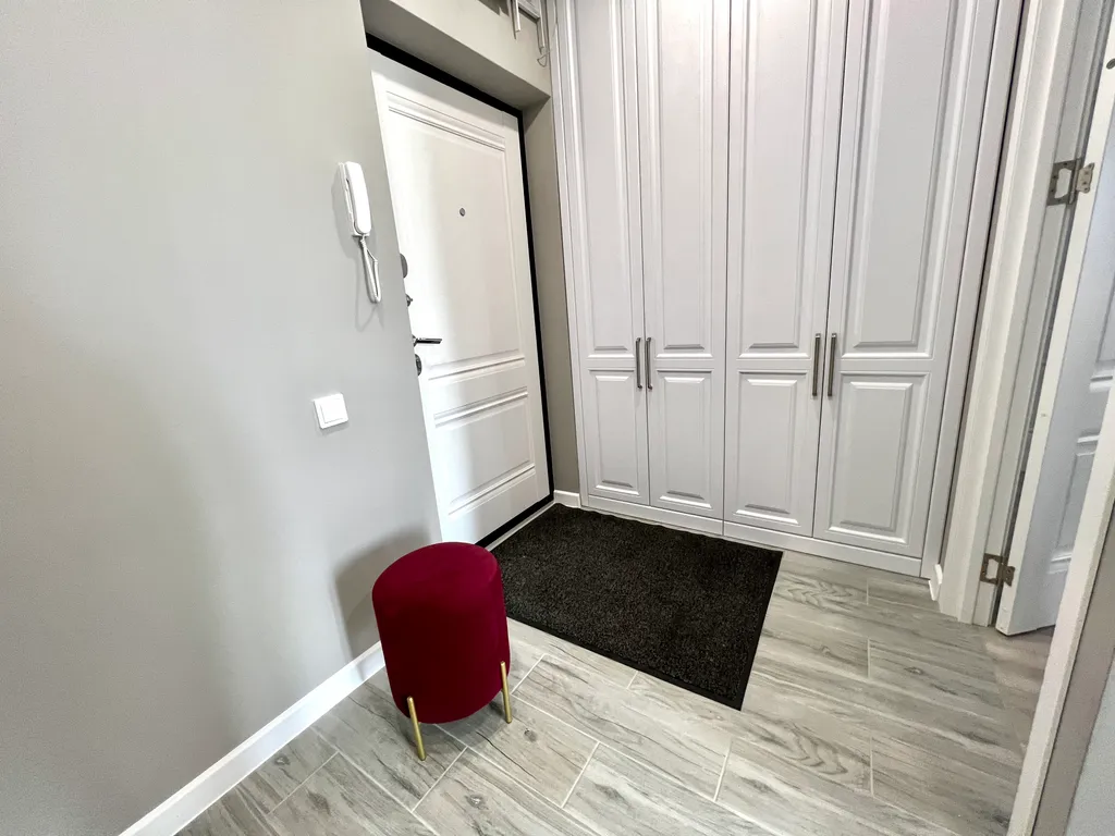 Современная квартира рядом с фонтаном и сквером Героев