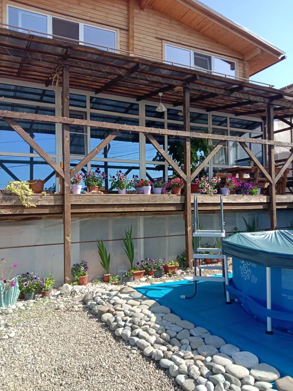 Этаж с видом на море, лес и горы