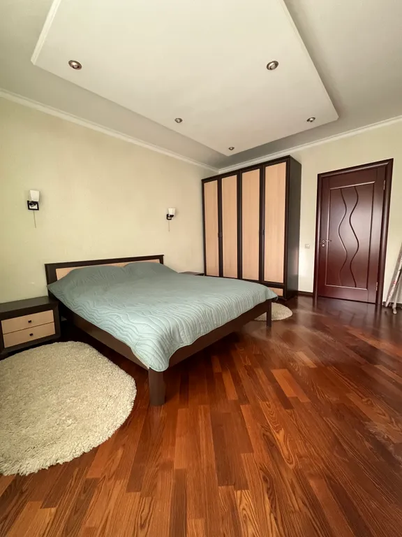 Большая уютная трехкомнатная квартира в тихом месте