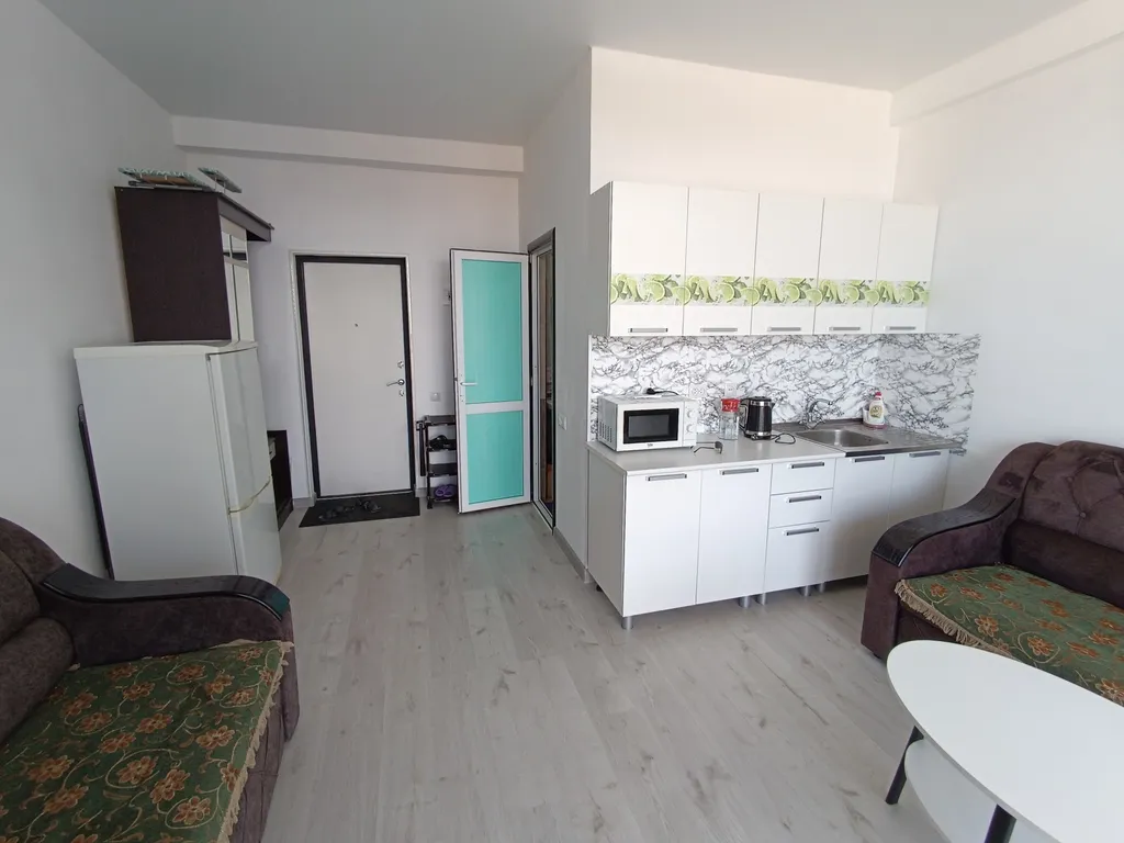 1-комнатная квартира студии с видом на море