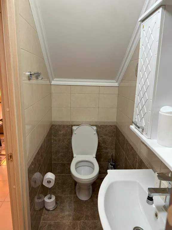 Дом с часами - двухэтажный таунхаус для отпуска у моря