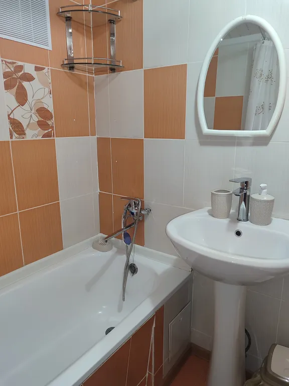 Уютный домик с отдельным двором и мангальной зоной в центре города