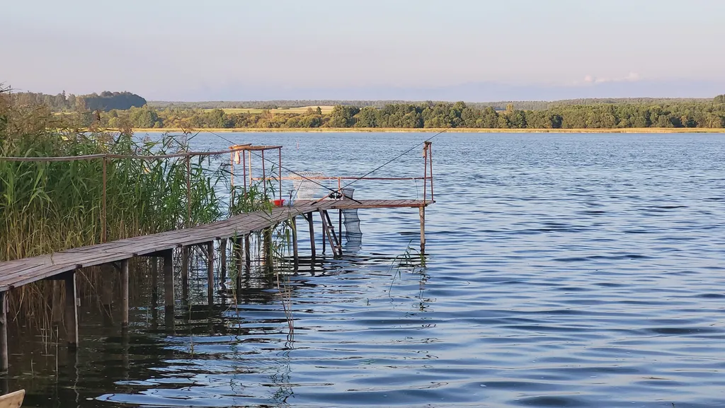 Домик у озера Свирь