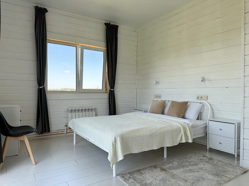 Коттедж с сауной с видом на лес