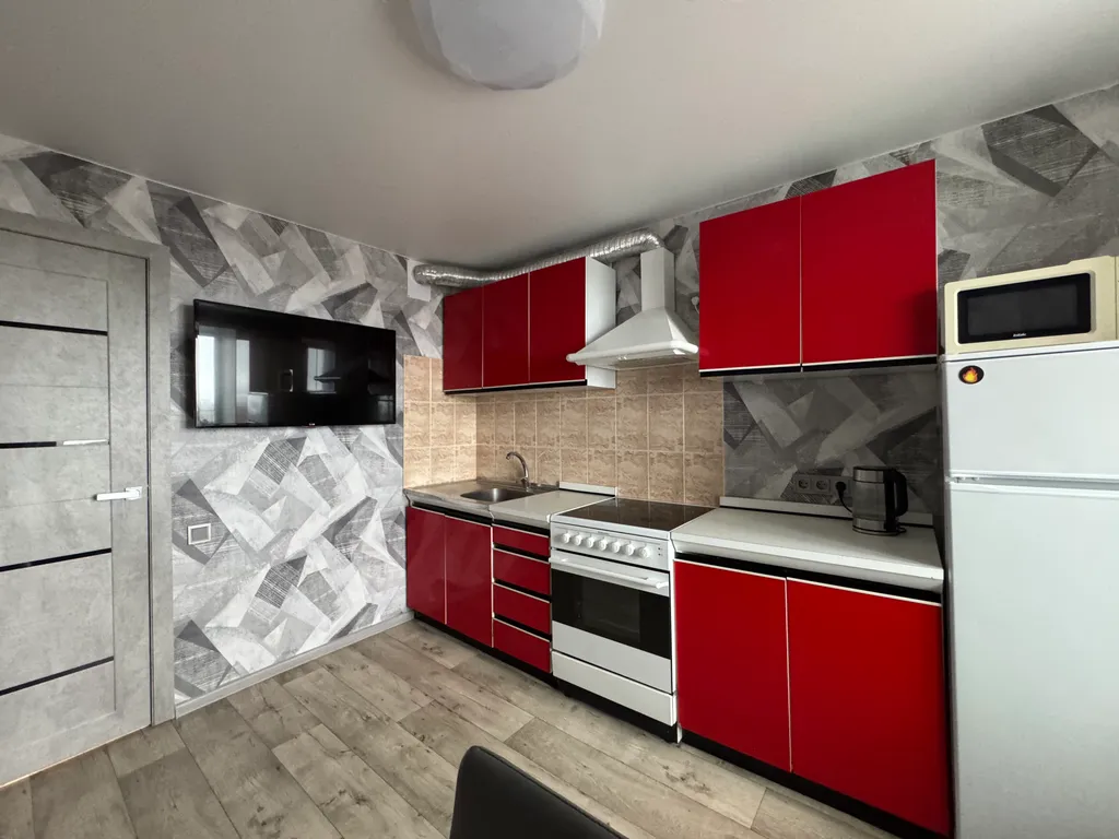 Видовая квартира. Парк! Бесконтактный заезд 24/7, кровать King-Size!