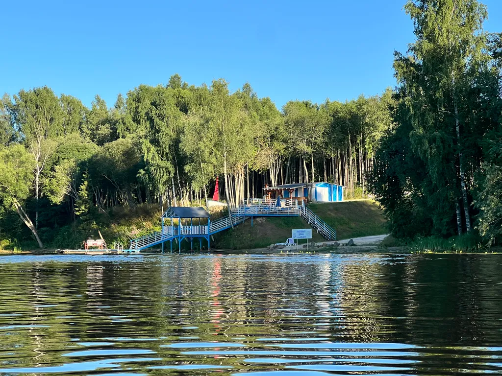 Уютный A-Frame в лесном массиве на берегу реки