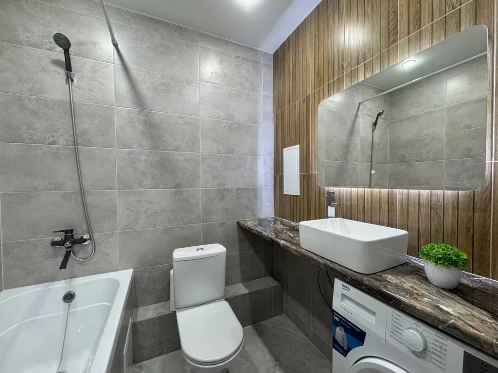 Уютные апартаменты LikeHome на Братьев Хусаиновых 6