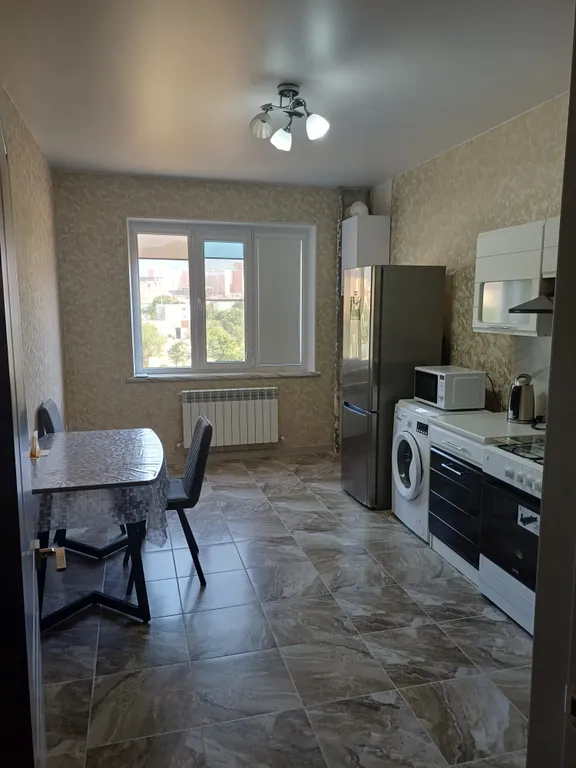 Уютная квартира с видом на горы, покрытые лесом