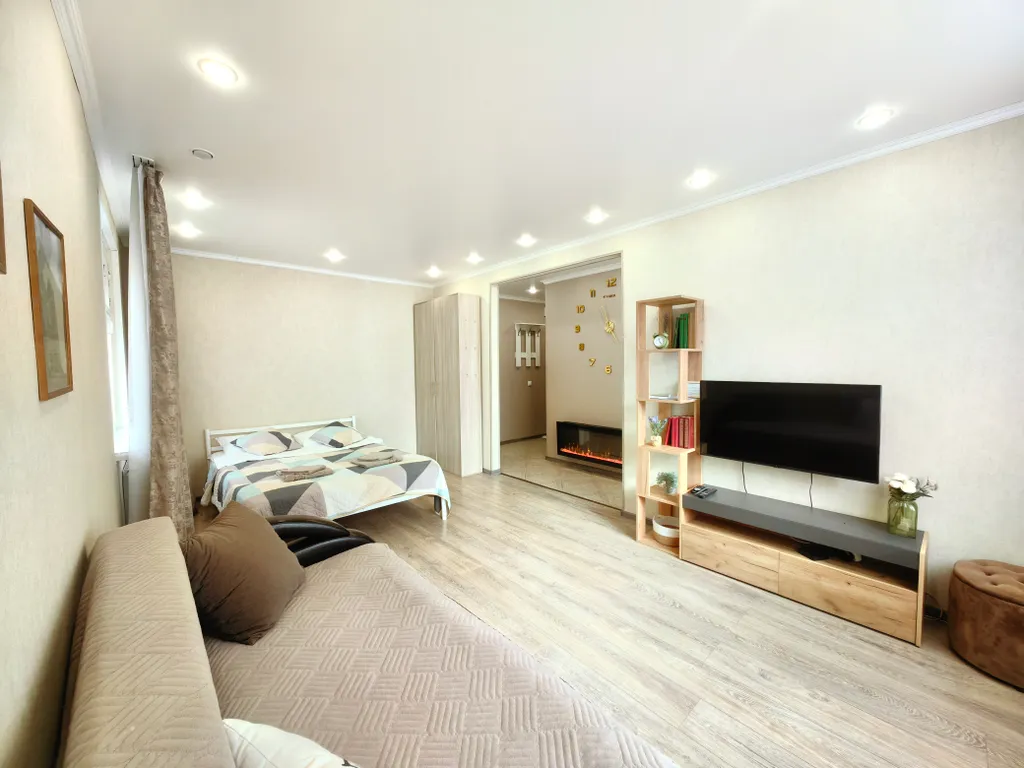 Уютная квартира с камином центре города