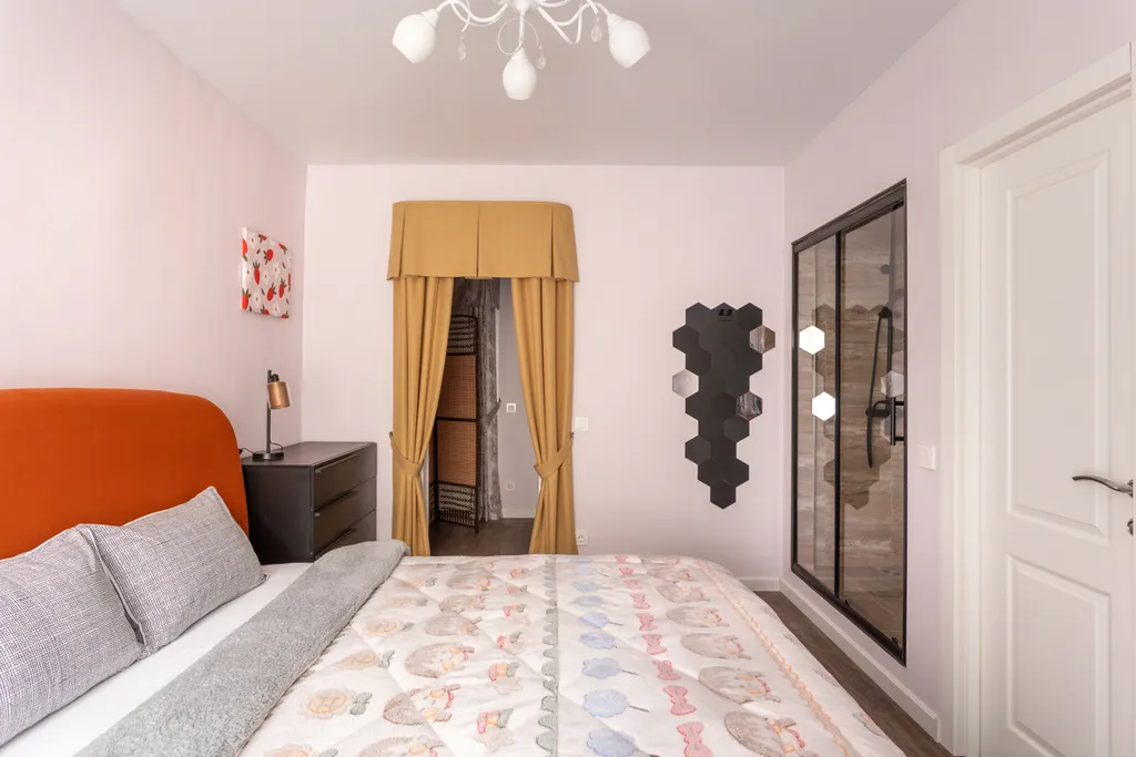 Квартира Экстравагантная квартира с кухней-музеем у метро Чернышевская — Санкт-Петербург