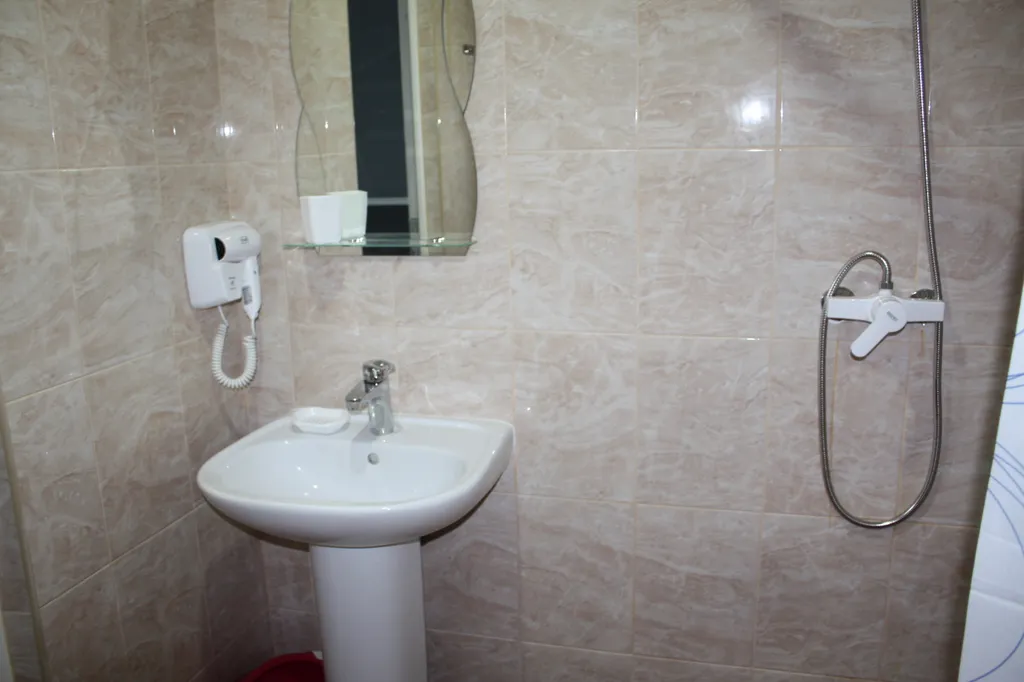 Двухкомнатная с кухней