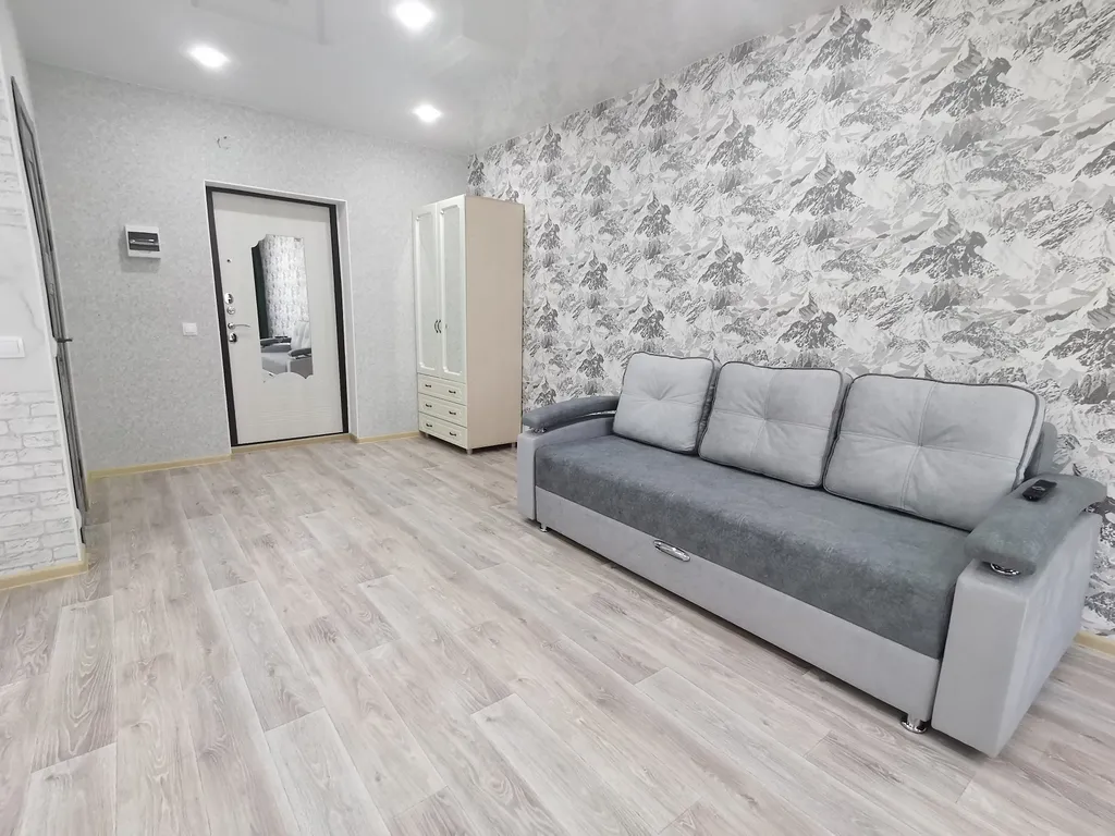 Просторная студия рядом с бассейном