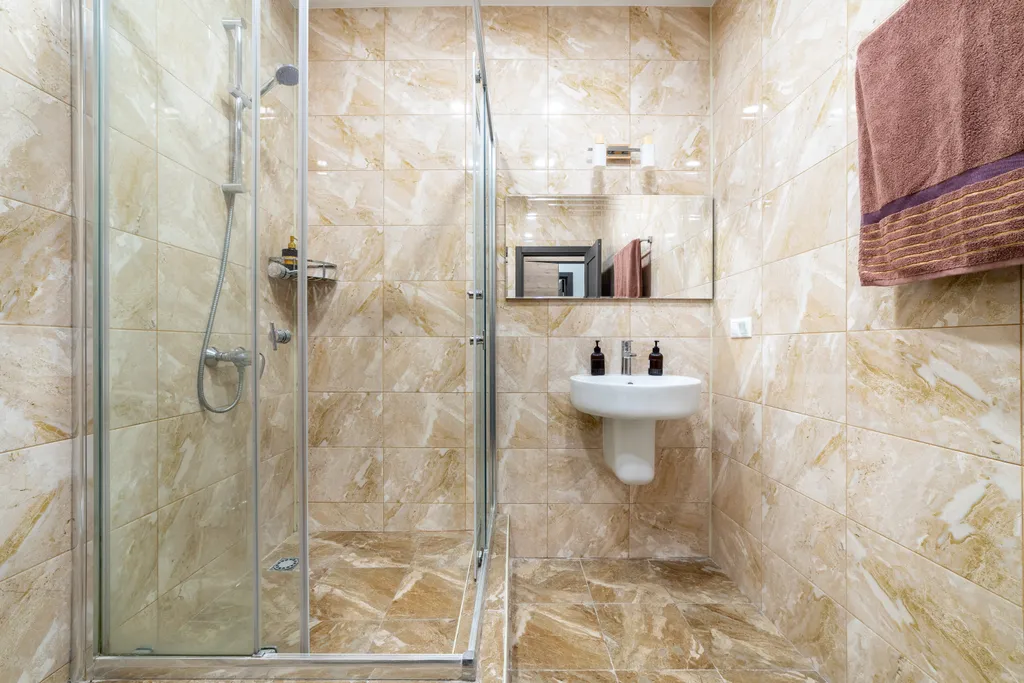 Светлая студия с 2 окнами и видом на горы