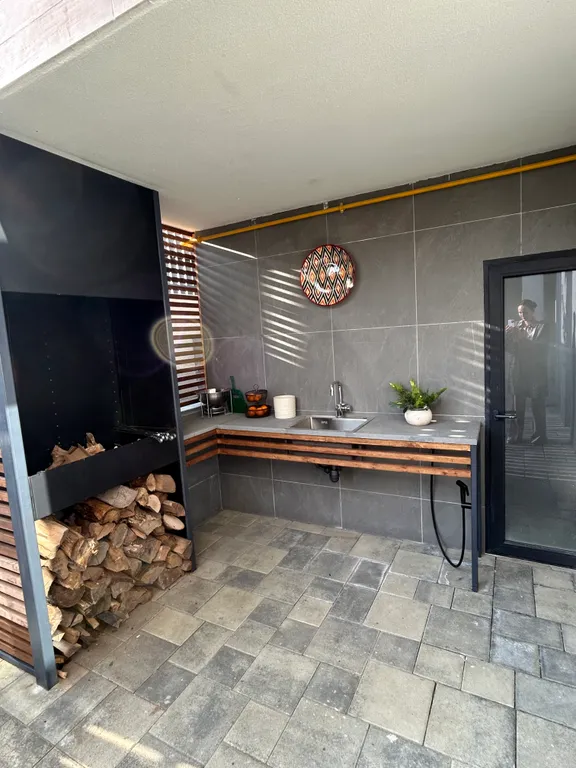 Дом с видом на море