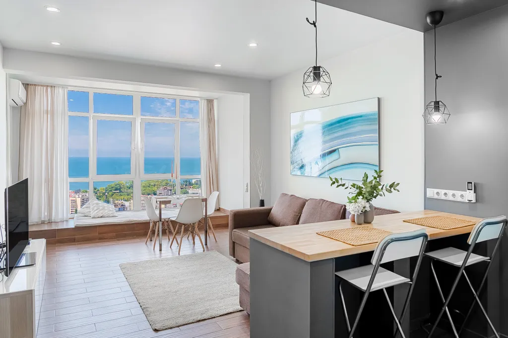 2-комнатная квартира в центре Сочи с видом на море и город