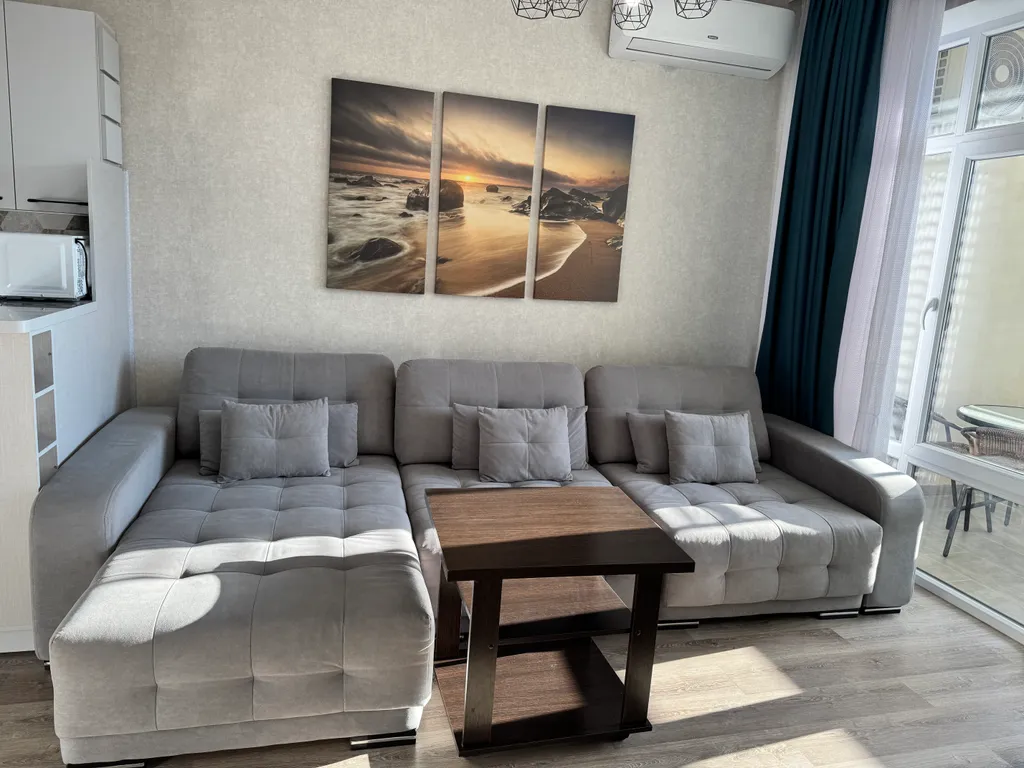 Апартаменты на первой линии с видом на море и горы