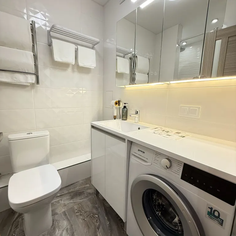 Новая квартира, со стильным интерьером, рядом с канатной дорогой