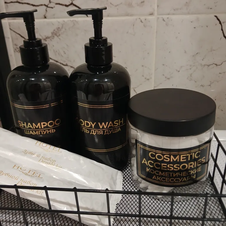 Квартира Квартира Шикарная новая студия в центре города — Омск