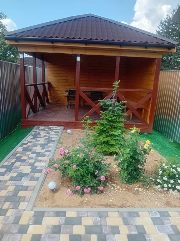 Уютный дом на берегу реки Трубеж