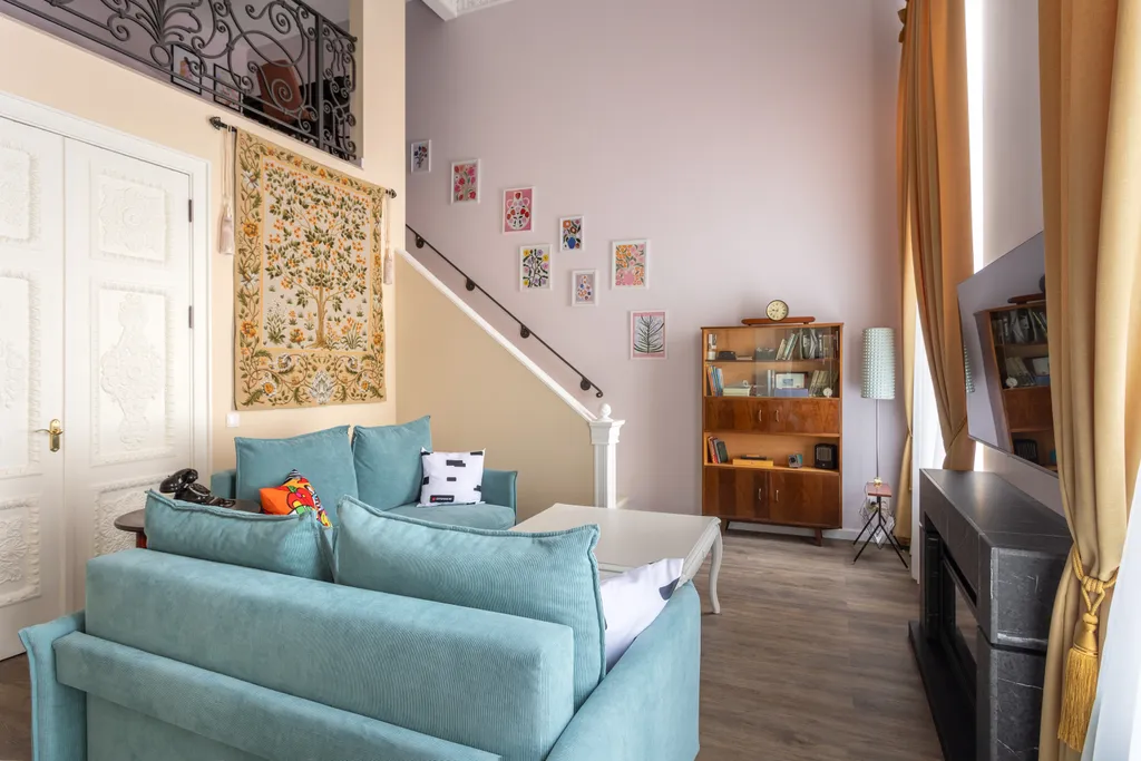 Квартира Экстравагантная квартира с кухней-музеем у метро Чернышевская — Санкт-Петербург