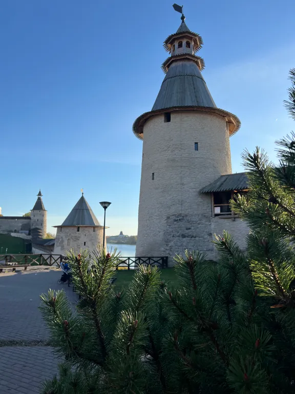 Двухкомнатная квартира рядом с Кремлем