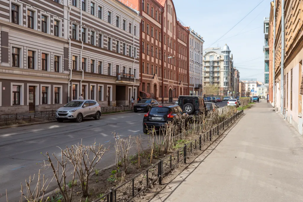 Стильное и сдержанное пространство в мягких тонах