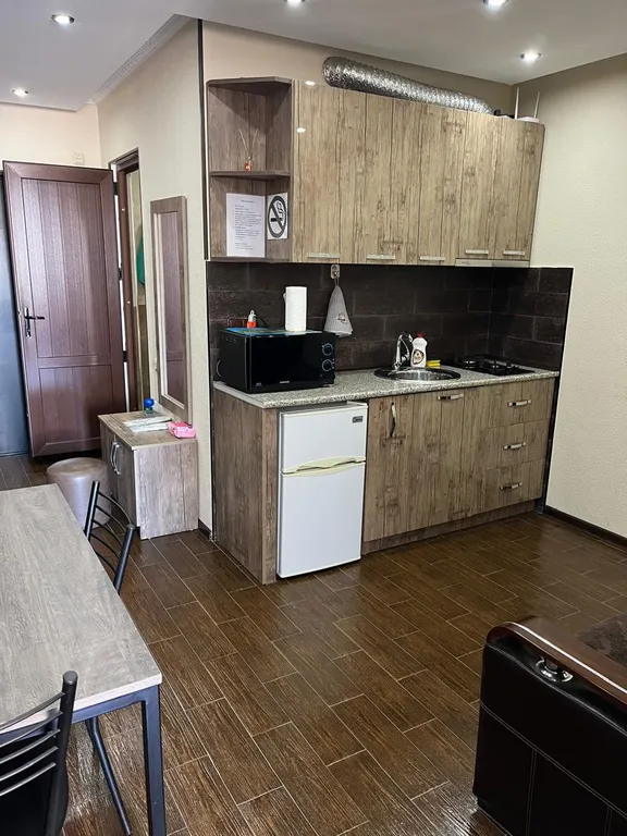 Квартира Квартира с изолированной спальней — Батуми