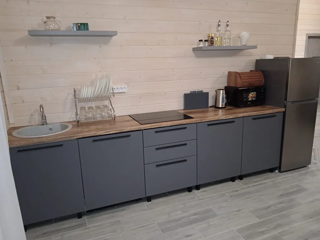 Коттедж Красивый дом у речки — Купанское