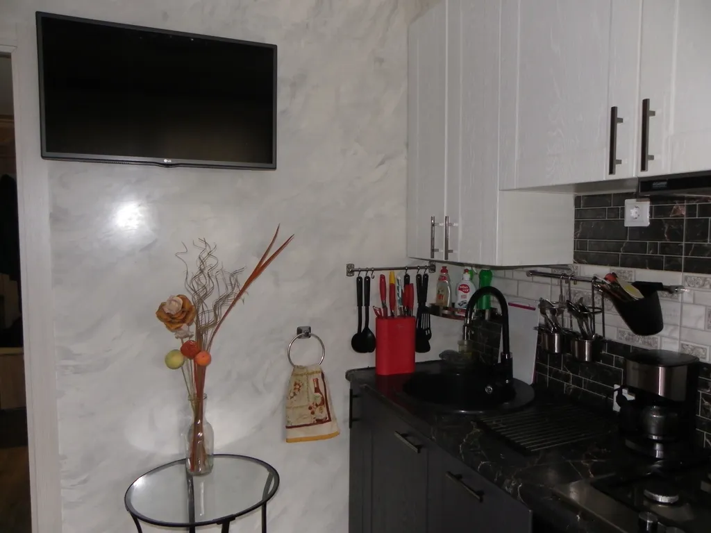 Уютная комната в двухкомнатной квартире