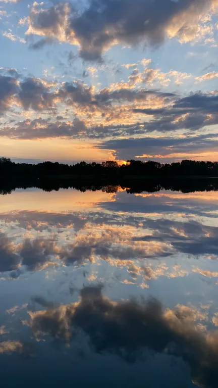 Деревянный комфортабельный дом на берегу озера