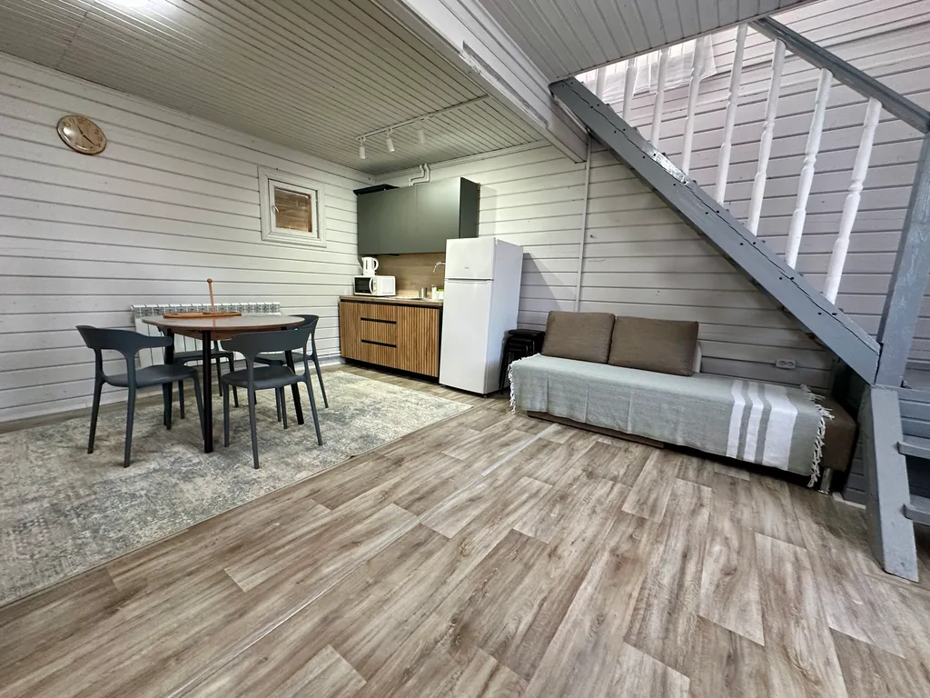 Частный дом на семью