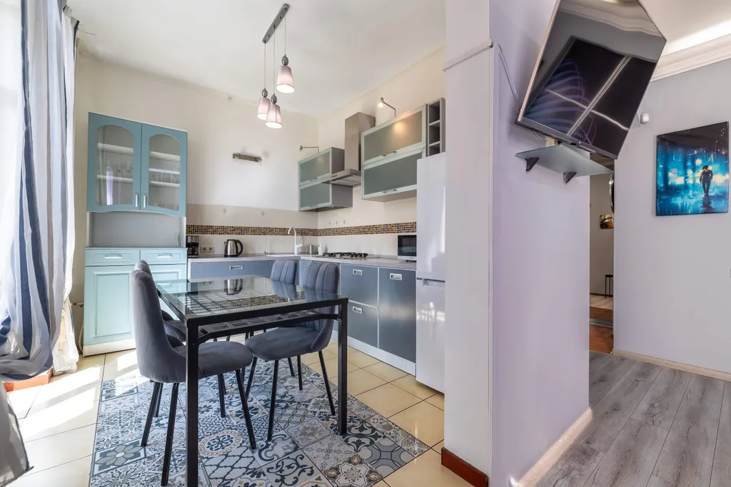 Квартира 4-ком квартира с видом на ночную Москву — Москва