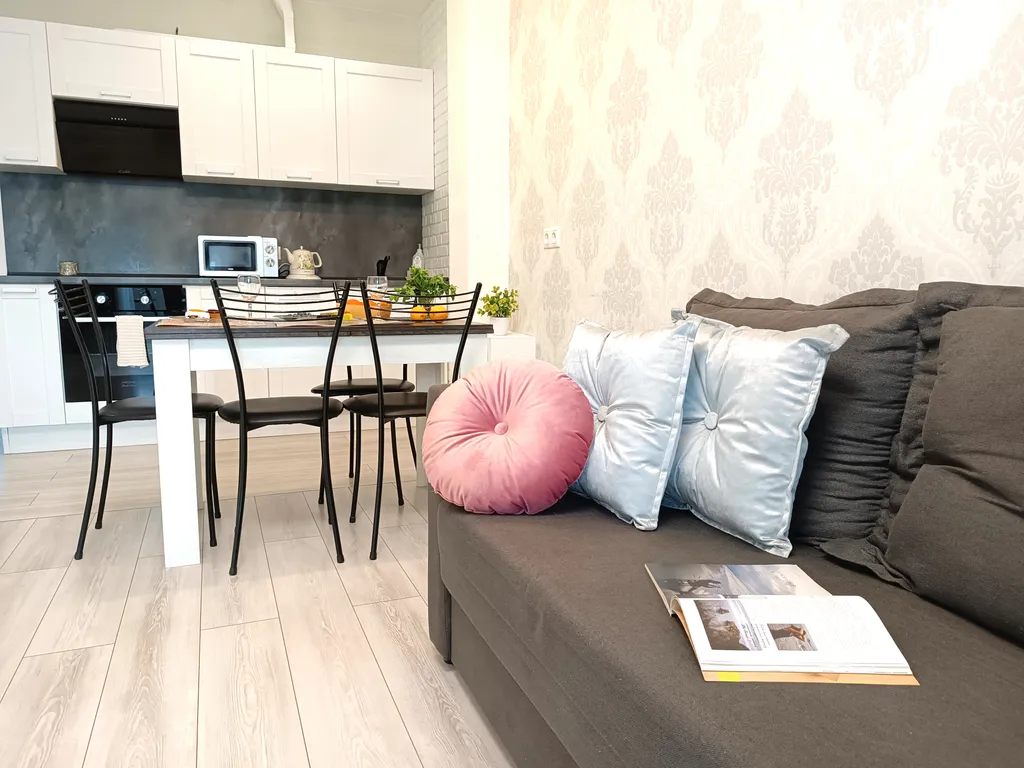 Двухкомнатная квартира с видом на набережную рядом с Крокус