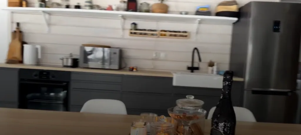 Дубльдом в сoснaх